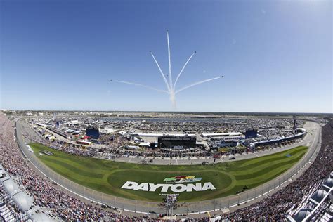 daytona 500 race track tours.